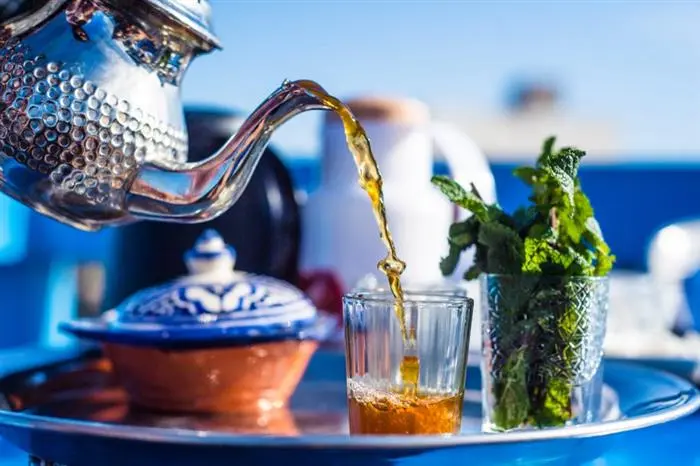 Les importations de thé marocain augmentent et les Marocains sont en tête de liste des personnes qui consomment le plus d'ataï