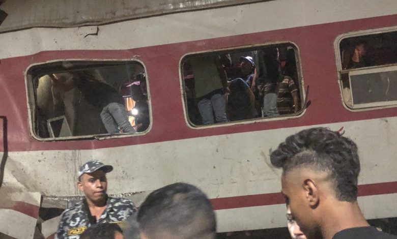 Aumenta il numero delle vittime di due incidenti ferroviari in Egitto (video)