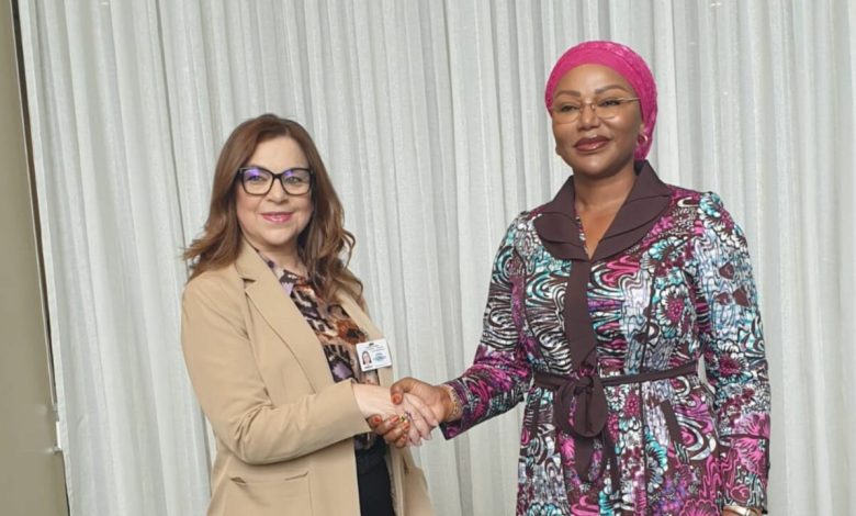 CSW69 a New York: il ministro Naïma Ibn Yahya incontra la sua controparte ivoriana per rafforzare la cooperazione nel campo dell'empowerment delle donne e della famiglia.