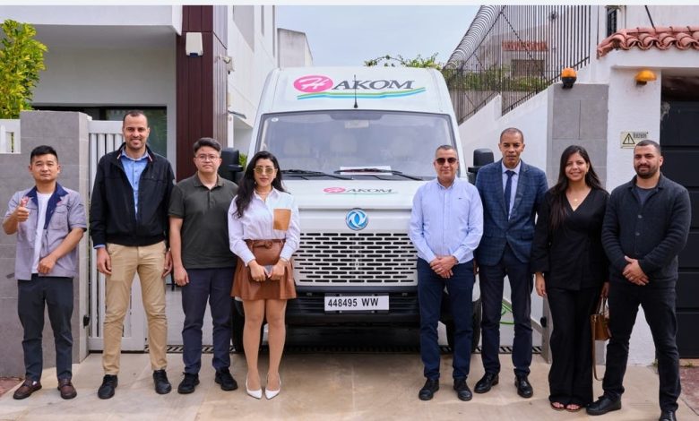 Il Marocco riceve il primo lotto di veicoli elettrici per il trasporto degli utenti