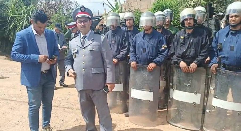 Marrakech .. Un atterraggio di sicurezza per attuare una decisione legale di svuotare le case nella rotonda