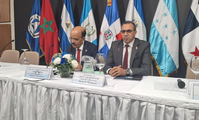 Di nuovo sulla partecipazione del Marocco al Parlamento centroamericano, posto sotto il tema: "Le sfide del sistema di integrazione di fronte al peggioramento della crisi migratoria nella regione dell'America centrale"