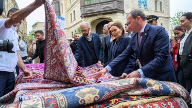 La principessa Lalla Hasna visita il Festival del tappeto dell'Azerbaigian