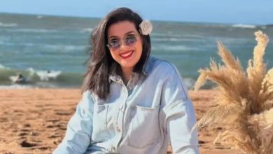 Monia Lamkim celebra la sua patente di guida a modo suo
