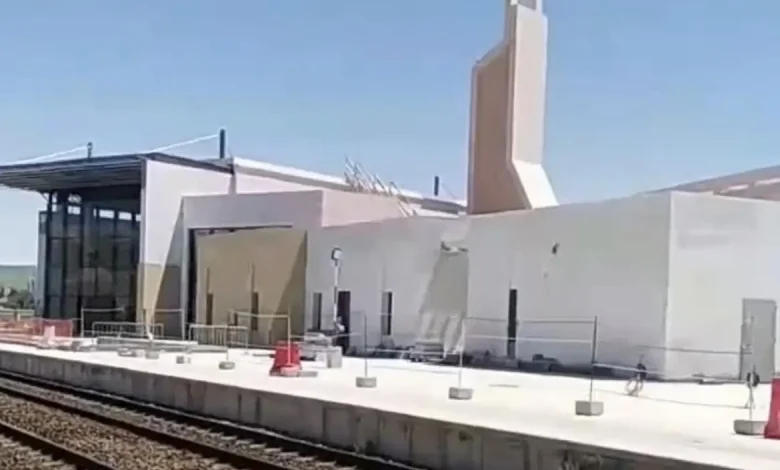 Progressi significativi nella nuova stazione ferroviaria di Taza. Le opere influiscono sul 79%